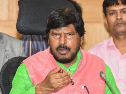 Helicopter to Ripa for elections in Tamil Nadu and pumpkin symbol in 4 states, Says ramdas athawale | निवडणुकांसाठी रिपाइंला तामिळनाडूत हेलिकॉप्टर तर 4 राज्यात कपबशीचं चिन्ह 