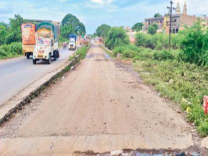 Rivers are flowing freely; relief for villages on the banks, traffic on Kolhapur-Ratnagiri highway restored, siege of Pandharpur is lifted | नद्यांचा विळखा सैल; काठावरील गावांना दिलासा, कोल्हापूर-रत्नागिरी महामार्गावरील वाहतूक पूर्ववत, पंढरपूरचा वेढा सैल Rivers are flowing freely; relief for villages on the banks, traffic on Kolhapur-Ratnagiri highway restored, siege of Pandharpur is lifted | नद्यांचा विळखा सैल; काठावरील गावांना दिलासा, कोल्हापूर-रत्नागिरी महामार्गावरील वाहतूक पूर्ववत, पंढरपूरचा वेढा सैल