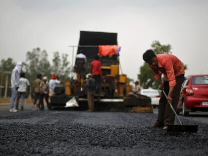 68 crore fund for Kalyan to Ambernath road in Ulhasnagar | उल्हासनगरातील कल्याण ते अंबरनाथ रस्त्यासाठी ६८ कोटीचा निधी पडून!