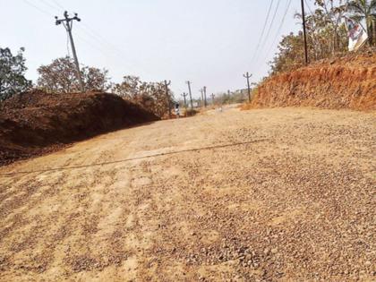 Speed of road work; Doubling of the route on the Kashele-Nerl route | राज्यमार्गाच्या कामाला गती; कशेळे-नेरळ मार्गावर डांबरीकरण सुरू