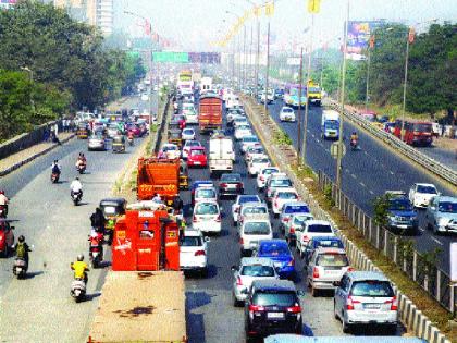  Against the highway, the danger of accidents due to darkness and incomplete work | महामार्गावर पुन्हा अंधार, अपूर्ण कामांमुळे अपघाताचा धोका