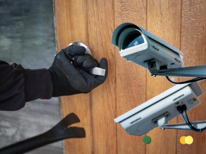 Dharashiv: Thieves evade CCTV surveillance; Property worth lakhs stolen in house burglary | चाैदा ‘सीसीटीव्ही’ ची नजर चुकवून चाेरट्यांनी डाव साधला; घरफोडीत लाखोंचा ऐवज लंपास Dharashiv: Thieves evade CCTV surveillance; Property worth lakhs stolen in house burglary | चाैदा ‘सीसीटीव्ही’ ची नजर चुकवून चाेरट्यांनी डाव साधला; घरफोडीत लाखोंचा ऐवज लंपास