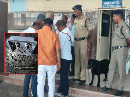 परभणीत शिर्डी एक्सप्रेसवर दरोडा; सिग्नलची केबल कापून रेल्वे रोखली, महिलांचे दागिने ओरबाडले - Marathi News | Shirdi Express Looted Near Manvat Road of Parabhani: Signal Cable Cut to Stop Train; Jewelry Stolen | Latest parabhani News at Lokmat.com