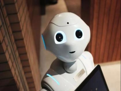 Kids Trust Robots More Than Humans, Surprising Findings From Research  | माणसापेक्षा मुले ठेवतात राेबाेटवर जास्त विश्वास, संशाेधनातील चकित करणारी माहिती 