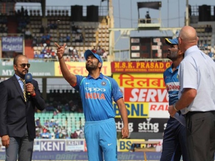 Visakhapatnam ODI: First Fielding by winning the toss of India, Sri Lanka first push | विशाखापट्टणम वनडे : भारताची नाणेफेक जिंकून प्रथम क्षेत्ररक्षण, श्रीलंकेला पहिला धक्का