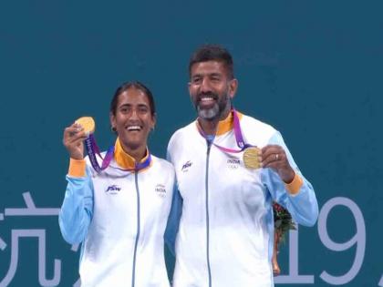 Rohan Bopanna and Rutuja Bhosale win Gold medal in Mixed Doubles in Asian Games 2023 and MP Supriya Sule praises Maharashtra's daughter | ऋतुजानं सुवर्ण जिंकणं हा राज्यासाठी अभिमानाचा क्षण; सुप्रिया सुळेंकडून महाराष्ट्राच्या लेकीचं अभिनंदन