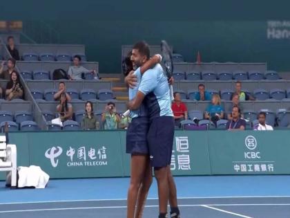 Rohan Bopanna & Rutuja Bhosale win Gold medal in Mixed Doubles in asian games 2023, Indian duo beat Taipei pair 2-6, 6-3, 10-4 in Final | Asian Games 2023 : सोनेरी कामगिरी! रोहन बोपण्णा आणि ऋतुजा भोसलेनं भारतासाठी जिंकलं 'सुवर्ण'