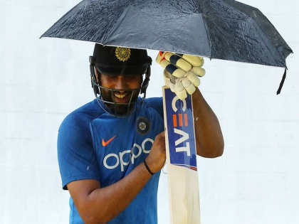 India vs West Indies 2nd ODI: Rain crisis on second match; Indoor practice of players | India vs West Indies 2nd ODI: दुसऱ्या सामन्यावरही पावासाचे संकट; खेळाडूंचा इनडोअर सराव