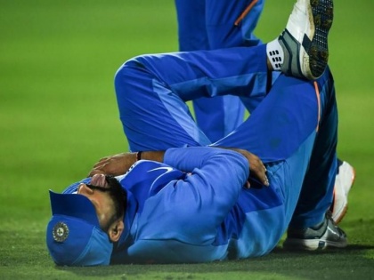 India vs Australia, 2nd ODI: Virat Kohli updates Rohit Sharma's injury; so There will be a third shock? | India vs Australia, 2nd ODI : रोहितच्या दुखापतीबाबत कोहलीने दिली अपडेट; तिसरा धक्का बसणार...