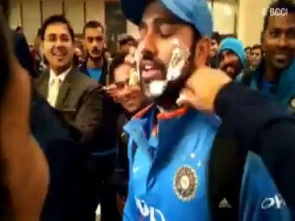 Rohit Sharma celebrates Double Century | VIDEO: टीम इंडियाने साजरी केली रोहित शर्माची डबल सेंच्युरी, रहाणे आणि चहलची मस्ती; चेह-यावर फासला केक