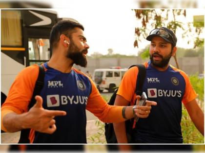 Asia Cup 2022 : Rohit Sharma, Virat Kohli and Indian team leaves for DUBAI | Asia Cup 2022 : आशिया चषक स्पर्धेसाठी भारतीय खेळाडू यूएईला रवाना, Virat Kohliच्या फ़ॉर्मवर सर्वांच्या नजरा