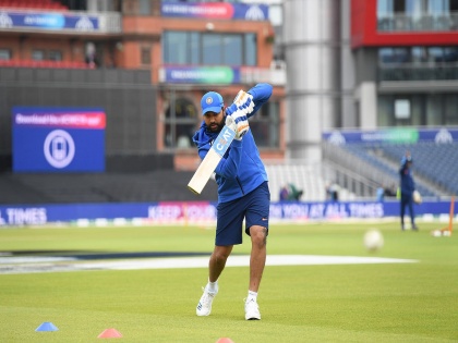 India vs Bangladesh, 2nd T20I : Rohit Sharma becomes the first Indian and second player overall to play 100 T20Is | India vs Bangladesh, 2nd T20I : रोहित शर्माचा पराक्रम; सुनील गावस्कर, कपिल देव यांच्यानंतर मिळवला मान 