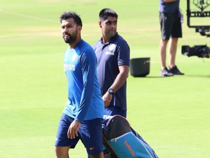 India vs South Africa: Rohit Sharma chases captain Virat Kohli's world record in 3rd T20I | India vs South Africa, 3rd T20 : हिटमॅन रोहित परतफेड करणार; कॅप्टन कोहलीचा वर्ल्ड रेकॉर्ड मोडणार?