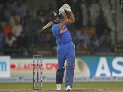 India vs Australia 5th ODI : The Hitman Rohit Sharma is now 8000 ODI runs, equal with Sourav Ganguly record | India vs Australia 5th ODI : हिटमॅन रोहित शर्माच्या नावावर आणखी एक पराक्रम, गांगुलीच्या विक्रमाशी बरोबरी