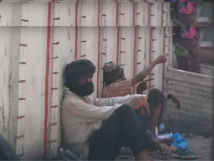 Rohit Sadhwani living as beggar for 24 hours record everything what revealed | Video - रस्त्यावर भीक मागताना दिसला 'हा' प्रसिद्ध YouTuber; चाहत्यांना बसला मोठा धक्का