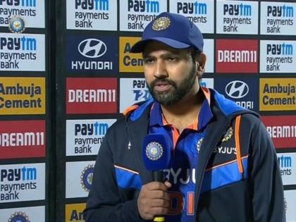 IND vs SL, 2nd T20I Live Updates : Good to see the middle order perform, I don't want to be too harsh on the bowlers, Say Rohit Sharma   | Rohit Sharma, IND vs SL, 2nd T20I Live Updates : रोहित शर्मा खूश झाला; प्रतिभावंत खेळाडूंना संधीची गरज आहे आणि मी त्यांच्या पाठिशी आहे, असं म्हणाला!