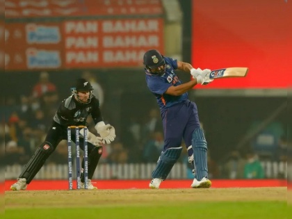 IND vs NZ, 3rd T20I Live Update : Rohit Sharma is now the first player with: 50+ sixes in Tests, 100+ sixes in ODIs, 150+ sixes in T20Is | IND vs NZ, 3rd T20I Live Update : रोहित शर्मा ठरला जगात भारी; आवडत्या इडन गार्डनवर नोंदवला वर्ल्ड रिकॉर्ड, विराट कोहलीचा मोडला विक्रम