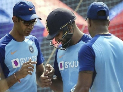 India vs Australia : Rohit Sharma Doubtful For first match due to Thumb Injury during practice session | India vs Australia : टीम इंडियाला मोठा धक्का, हिटमॅन रोहितला सराव करताना दुखापत
