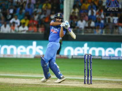 Asia Cup 2018 LIVE: India won the toss and bowled first bowling | Asia Cup 2018 updates : भारताचा बांगलादेशवर दिमाखदार विजय, रोहित शर्माच्या नाबाद 83 धावा