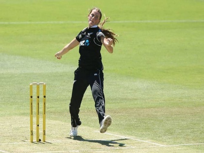 New Zealand's Rosemary Mair's 4 wickets in 4 balls and 4 maidens | असा विक्रम होणे नाही; न्यूझीलंडच्या गोलंदाजाची अनोखी डबल हॅटट्रिक