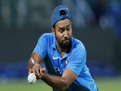 Rohit Sharma, who failed the fitness test, will go on a tour of England | फिटनेस टेस्टमध्ये नापास झालेला रोहित शर्मा इंग्लंडच्या दौऱ्यावर जाणार