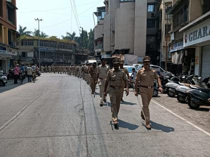 Police route march in Uran in the wake of Lok Sabha elections | लोकसभा निवडणुकीच्या पार्श्वभूमीवर उरणमध्ये पोलिसांचा रुटमार्च 