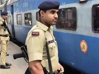 44 passengers were on the verge of death but the Railway Security Force personnel saved their lives mission jeevan rakshak | ४४ प्रवासी मृत्यूच्या दारात पण रेल्वे सुरक्षा बलाच्या जवानांनी वाचविले प्राण