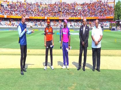  RR vs SRH Live match Hyderabad captain Bhuvneshwar Kumar has won the toss and decided to bowl first | IPL 2023 : हैदराबादने टॉस जिंकला! भुवनेश्वरचा निर्णय अन् संजू सॅमसनही झाला खुश, म्हणाला... 