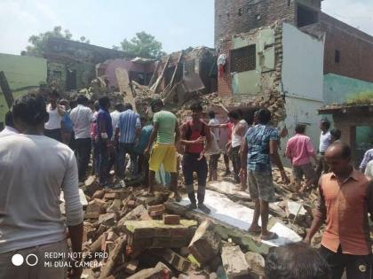 Powerful explosion at the fireworks factory; 7 died on the spot | फटाक्याच्या फॅक्टरीमध्ये शक्तीशाली स्फोट; लांबवर उडाले मानवी अवशेष