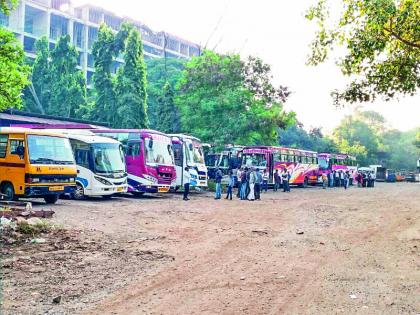 Kolhapur: Action taken by RTO on private travelers who are charging extra fare | कोल्हापूर : जादा भाडे आकारणी करणाऱ्या खासगी ट्रॅव्हलर्सवर ‘आरटीओ’ ची कारवाई