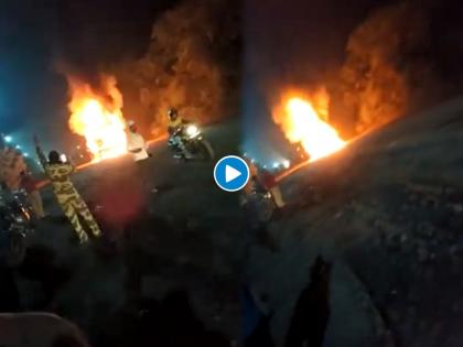 Video A truck heading towards a coal mine was set on fire by throwing petrol | Video : कोळसा खाणीकडे जाणारा ट्रक अज्ञातांनी पेट्रोल टाकून पेटवला