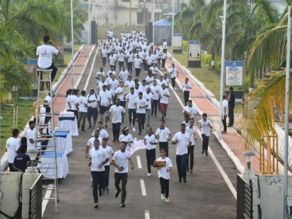 On the occasion of the birth anniversary of Sardar Vallabhbhai Patel Run for Unity activity by the Indian Coast Guard Air Station at Ratnagiri | देशाच्या एकतेसाठी रत्नागिरीकरांची 'रन फॉर युनिटी'