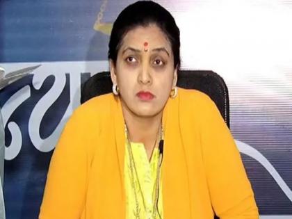 rupali patIl thombre warning to pune mns workers about amol mitkari case | 'तुमच्या बापाचं राज्य नाही; मर्दानगी तुमच्या घरी दाखवा', रुपाली पाटलांचा मनसे पदाधिकाऱ्यांना इशारा