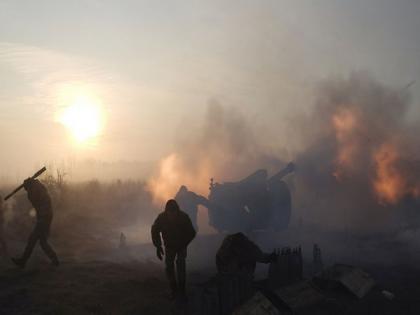 Ukraine in chaos, Russia bombed 143 places; captured two villages in Donetsk! | युक्रेनमध्ये हाहाकार, रशियानं 143 ठिकाणांवर केली बॉम्बिंग; डोनेत्स्कमध्ये दोन गावांवर कब्जा! Ukraine in chaos, Russia bombed 143 places; captured two villages in Donetsk! | युक्रेनमध्ये हाहाकार, रशियानं 143 ठिकाणांवर केली बॉम्बिंग; डोनेत्स्कमध्ये दोन गावांवर कब्जा!