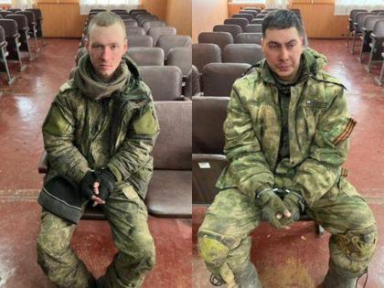 Russia Ukraine War: Two Russian soldiers came to the police to ask for diesel fuel, Police Made Arrest | Russia Ukraine War: यूक्रेनवर बॉम्बहल्ला करण्यासाठी गेले अन् एका घोडचुकीनं २ रशियन जवान फसले, मग..