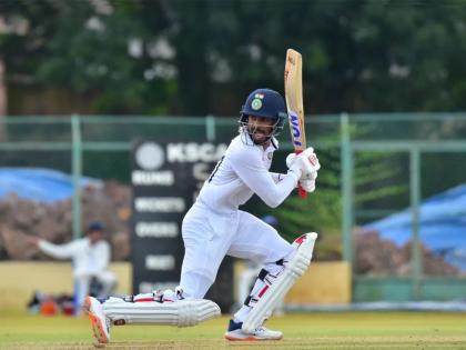 India A vs New Zealan A : When Team India Struggled Ruturaj Gaikwad scored 108 runs in 127 balls with 12 fours and 2 sixes against New Zealand A  | INDA vs NZA : भारतासाठी ऋतुराज गायकवाड बनला संकटमोचक! १४ चेंडूंत ६० धावा चोपून न्यूझीलंडविरुद्ध झळकावले शतक