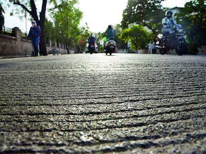 This cement road in Nagpur is right, the rest are wrong? | नागपुरातील हा सिमेंट रोड योग्य, बाकीचे चुकीचे आहेत का?