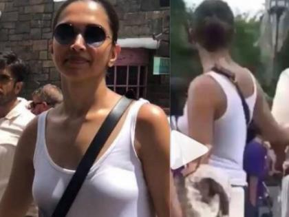 deepika padukone and ranveer singh secret holiday walks hand in hand on street | ‘सीक्रेट हॉलिडे’वर एकमेकांच्या हात घालून फिरताना दिसले रणवीर सिंग- दीपिका पादुकोण!