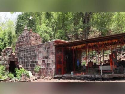 Siddheshwar temple to be restored; 14.93 crores administrative approval of funds | सिद्धेश्वर मंदिराचा होणार जीर्णोद्धार; १४ कोटी ९३ लक्ष निधीची प्रशासकीय मान्यता 