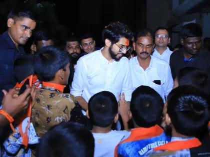 Aditya Thackeray stuck in Worli due to candidacy? | उमेदवारीमुळे आदित्य ठाकरे वरळीतच अडकून ?