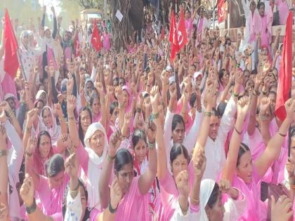 Asha and group promoters protested in Satara for salary hike | मानधनवाढीसाठी शेकडो आशा अन् गटप्रवर्तकांची साताऱ्यात निदर्शने 