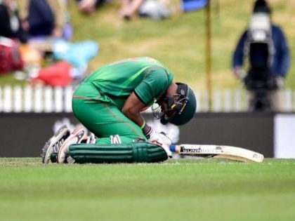 Six months ban on Bangladesh Cricketer Sabbir Rahman for beating fan | प्रेक्षकाला मारहाण केल्यामुळे 'या' क्रिकेटवर लावण्यात आली सहा महिन्यांची बंदी