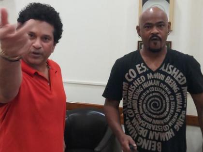 Sachin Tendulkar gives Vinod Kambli a special challenge; given week's time to fullfill ... | सचिन तेंडुलकरने विनोद कांबळीला दिलं एक खास चॅलेंज; आठवड्याभरात पूर्ण केल्यावर मिळणार 'ही' गोष्ट...