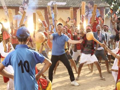 Swapnil Joshi New Marathi Movie Me Pan Sachin | स्वप्नील करतोय 'सचिनचा' जल्लोष !