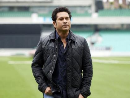 sachin tendulkar tweet goes viral saying requesting everyone to remain vigilant about misleading images on social media | Sachin Tendulkar: “प्लिज, माझे असे फोटो व्हायरल करु नका”; सचिनची चाहत्यांना कळकळीची विनंती