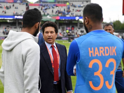 India vs Pakistan, ICC World Cup 2019 : Pakistan Skipper Was Confused, Team Lacked Imagination: Sachin | India vs Pakistan : पाकिस्तानचा कर्णधार संभ्रमात, संघात कल्पकतेचा अभाव; तेंडुलकरचं मत