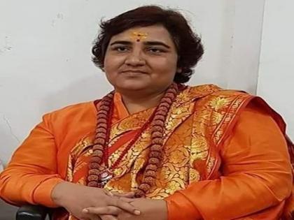 no action taken by the bjp Pragya Thakur | प्रज्ञा ठाकुर यांच्या वादग्रस्त विधानाबद्दल अद्याप पक्षाकडून कारवाई नाहीच