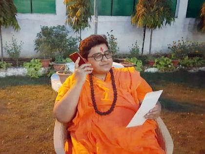 bjp mp sadhvi pragya angry on sdm over liquor shop issue in bhopal | “आता शौचालयात दारुची दुकाने उघडा”; साध्वी प्रज्ञा सिंह अधिकाऱ्यांवर संतापल्या