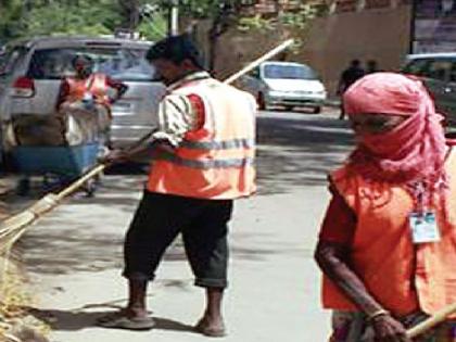 It is impossible to provide any form of housing to the sweepers at present said uday samant | सफाई कामगारांना सध्या कायस्वरूपी घरे देणे अशक्य