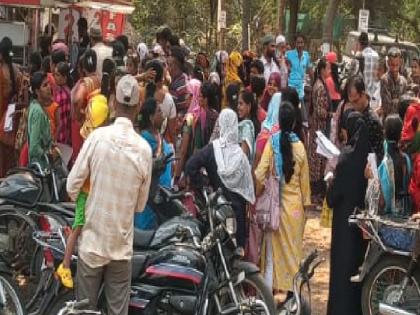 State Social Justice Minister PA in Sangli names included in list of construction workers | राज्याच्या सामाजिक न्यायमंत्र्यांचा पीए सांगलीत बांधकामावर मजूर, संसारोपयोगी साहित्याच्या यादीत नाव State Social Justice Minister PA in Sangli names included in list of construction workers | राज्याच्या सामाजिक न्यायमंत्र्यांचा पीए सांगलीत बांधकामावर मजूर, संसारोपयोगी साहित्याच्या यादीत नाव